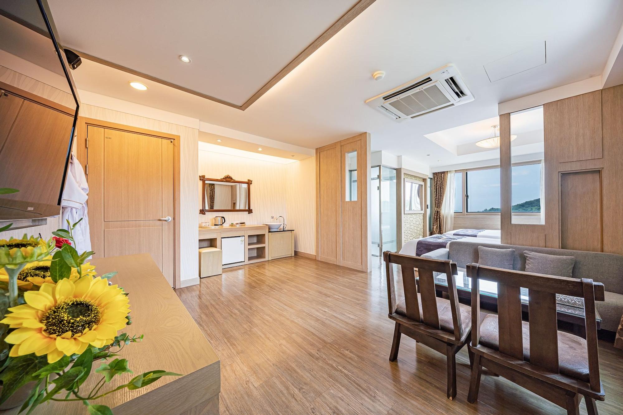Incheon Prince Hotel Bagian luar foto