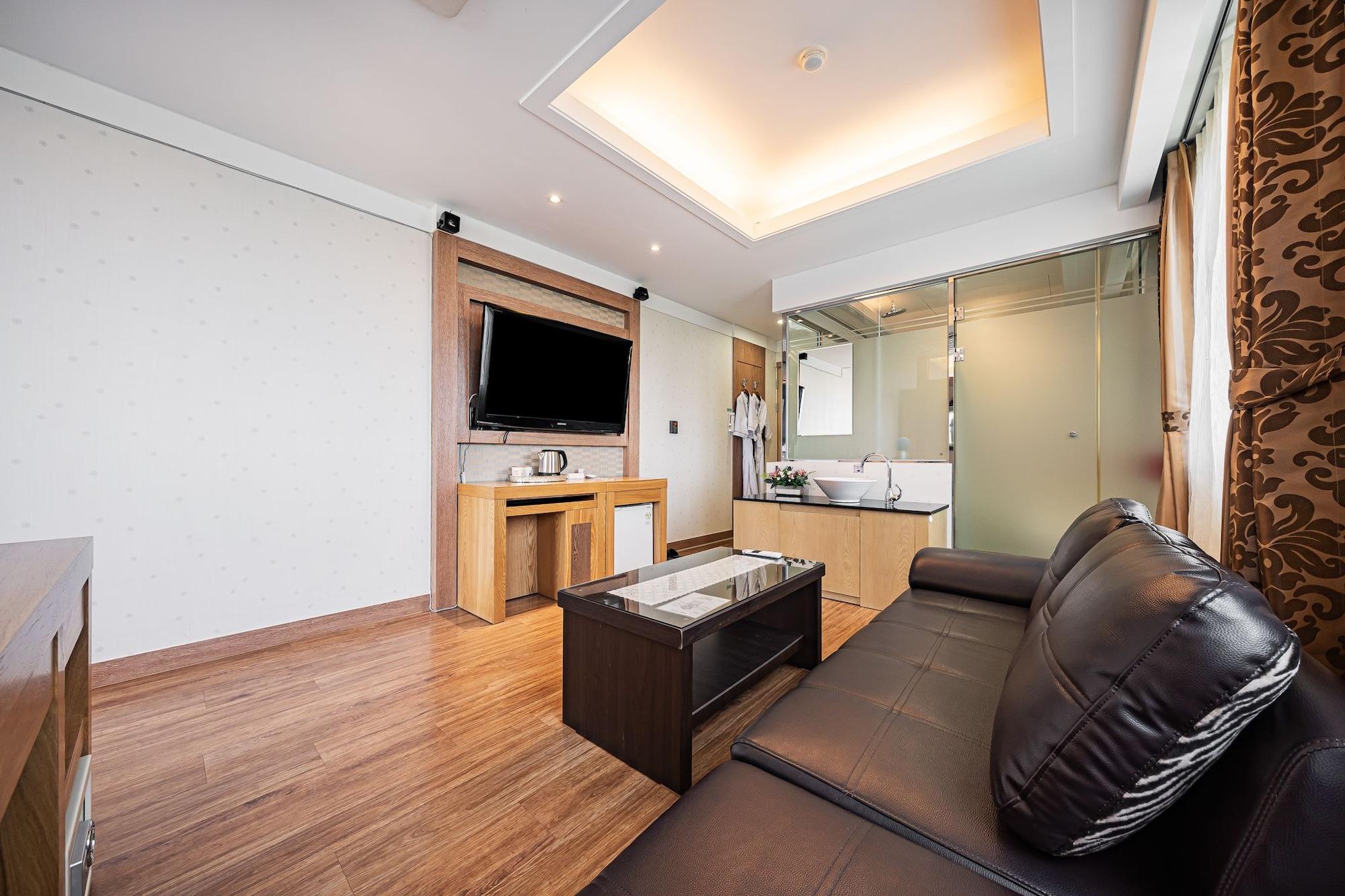 Incheon Prince Hotel Bagian luar foto