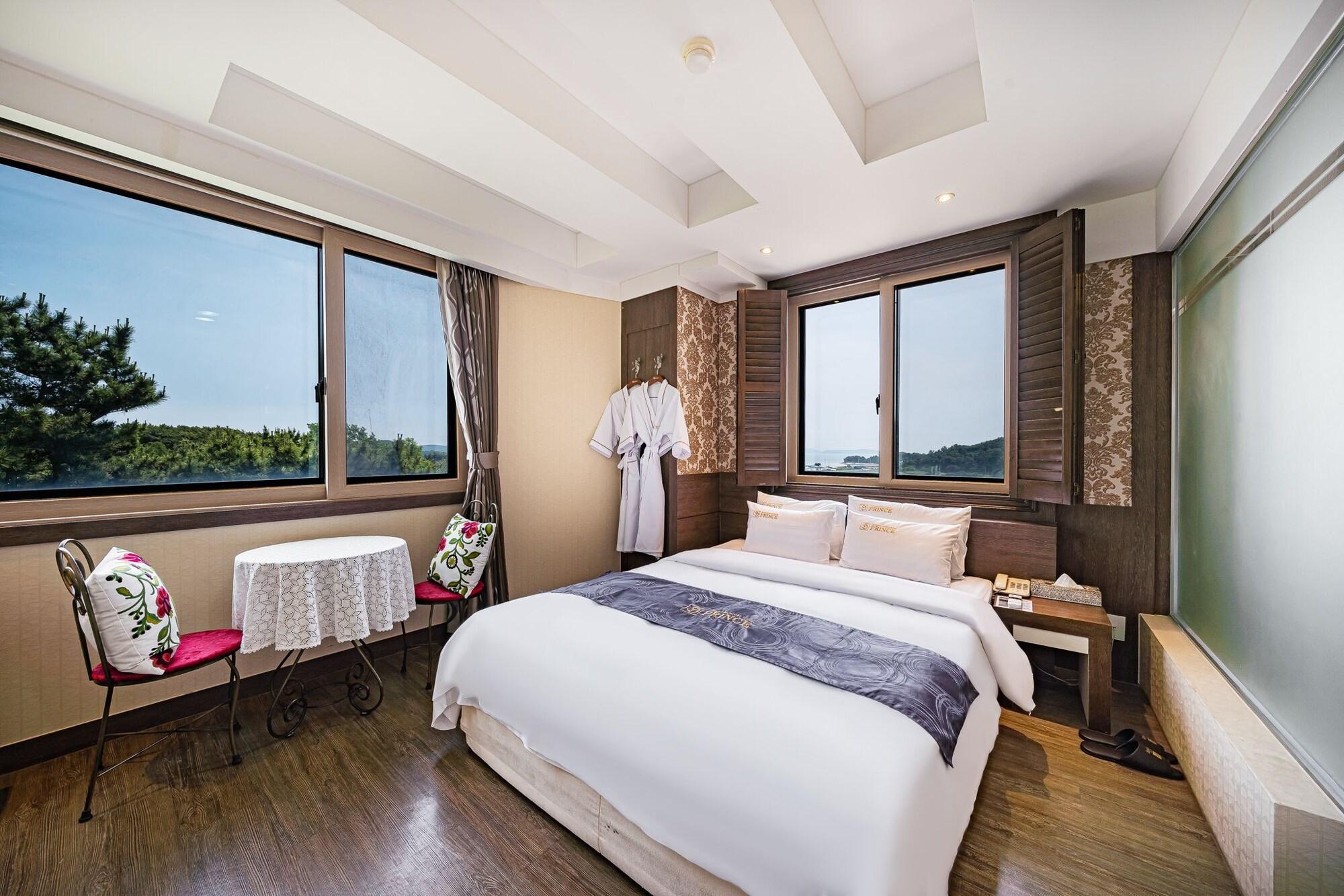 Incheon Prince Hotel Bagian luar foto