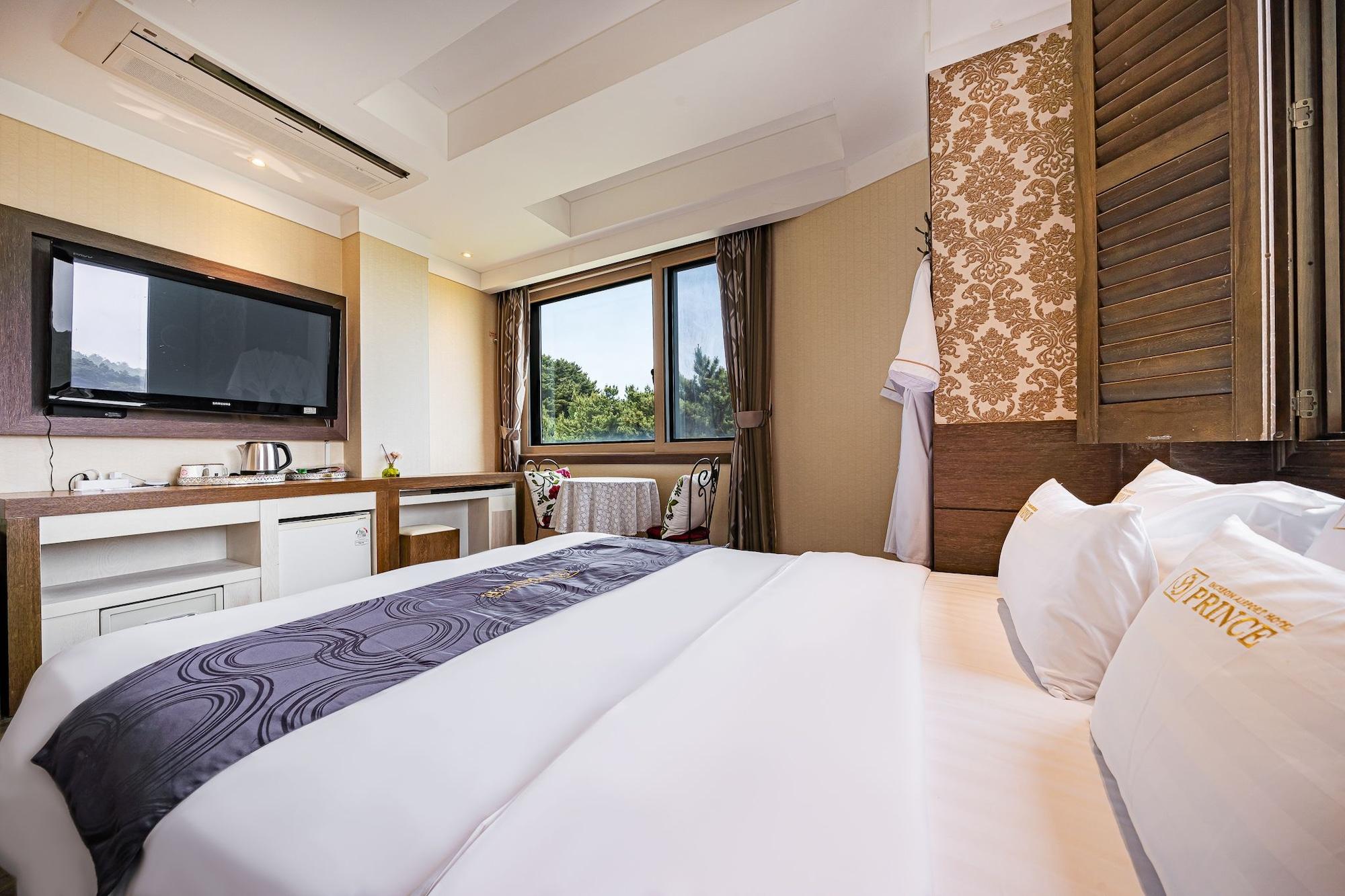 Incheon Prince Hotel Bagian luar foto