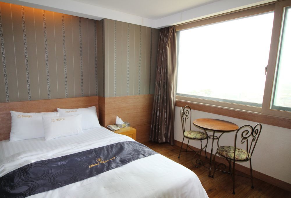 Incheon Prince Hotel Bagian luar foto