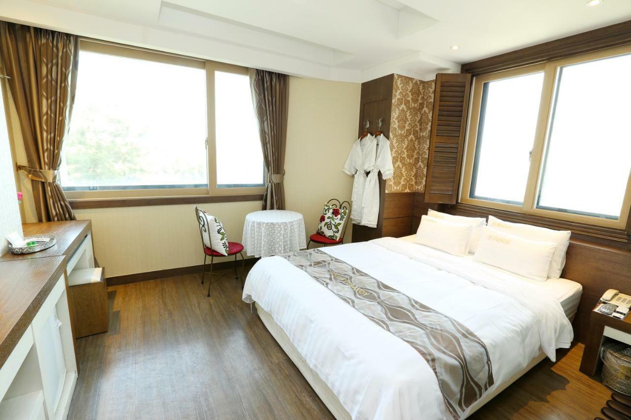 Incheon Prince Hotel Bagian luar foto