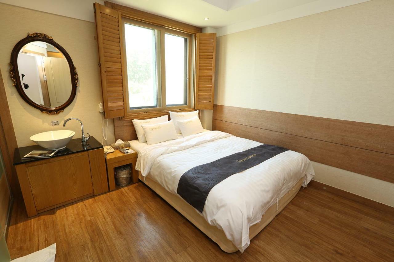 Incheon Prince Hotel Bagian luar foto