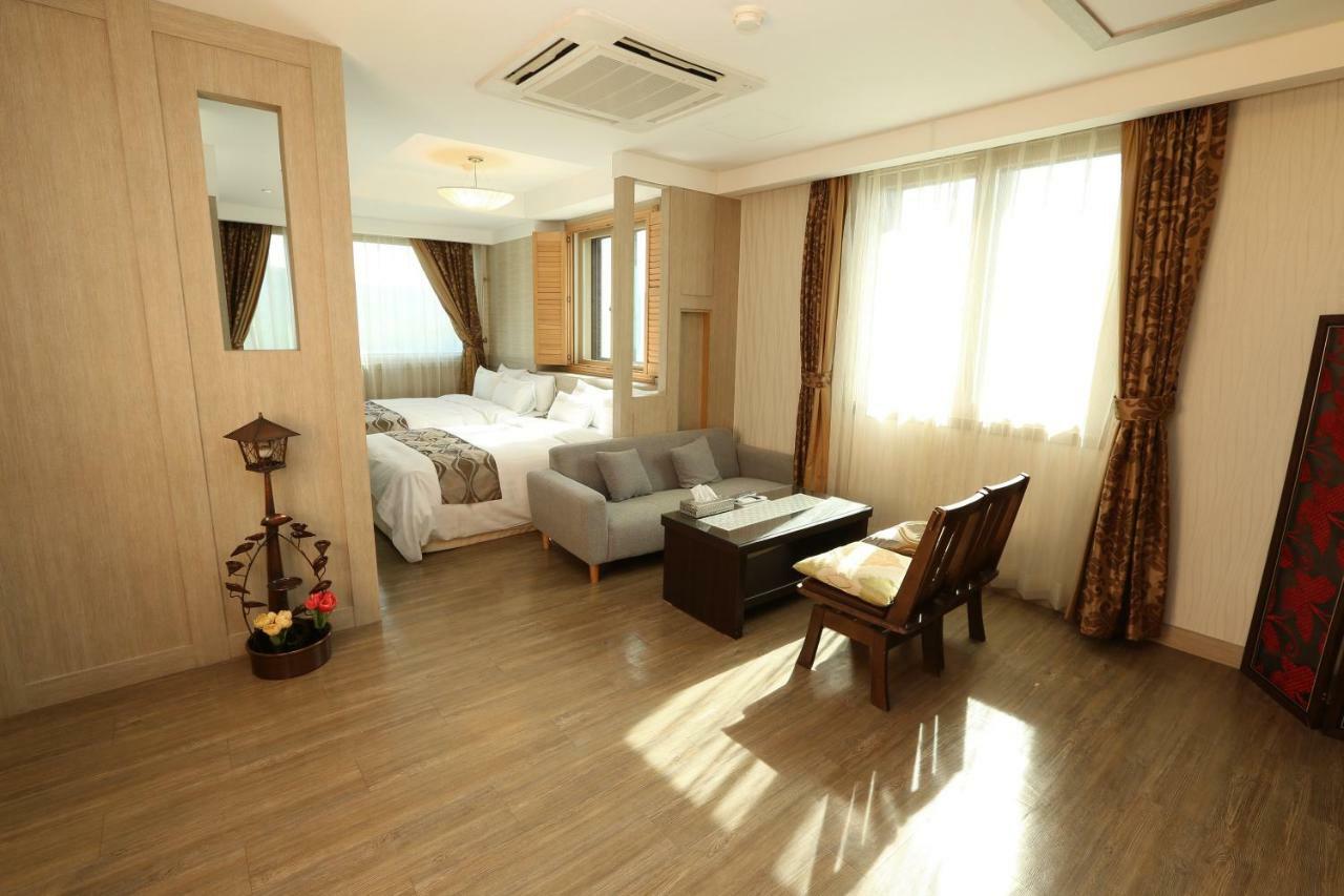 Incheon Prince Hotel Bagian luar foto
